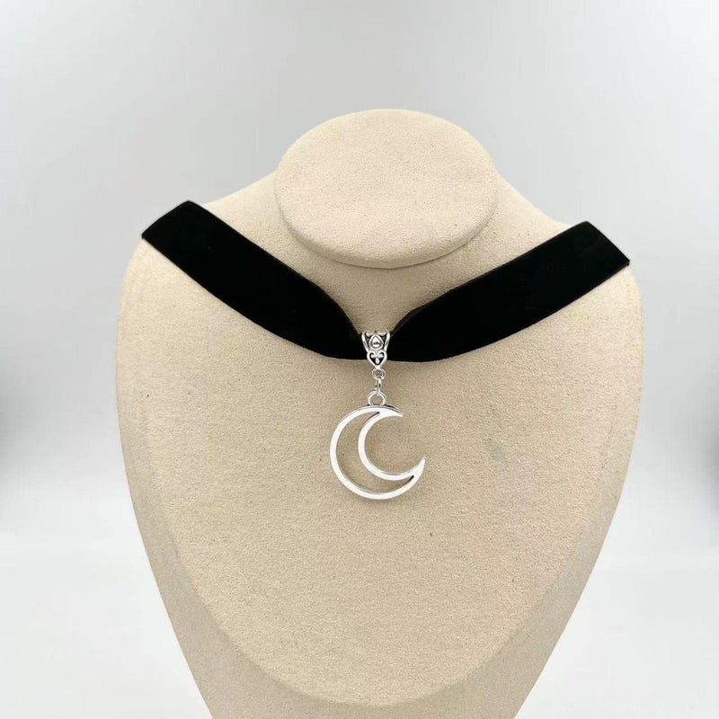 Cicod Gothic Black Velvet Goth Choker Necklace for Women,Cameo Black Choker Crow Skull Pendant Necklace Vintage Collar Skull Necklace Gothic Jewelry - Image 5